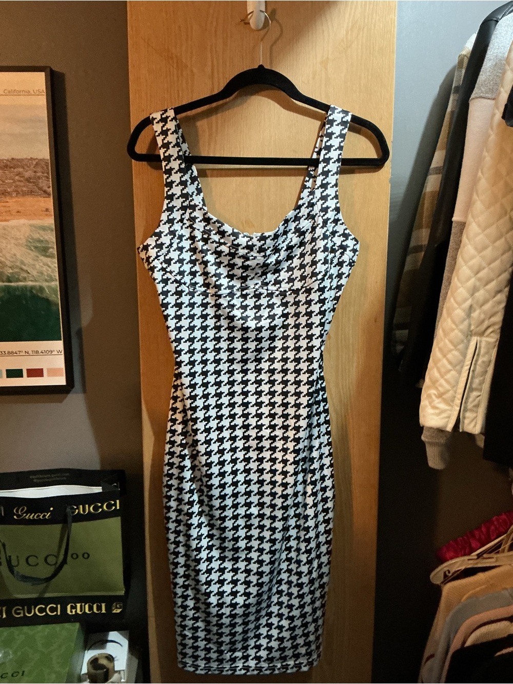 Chic Black & White Houndstooth Vintage Midi Sheath Dress - Picture 3 of 6
